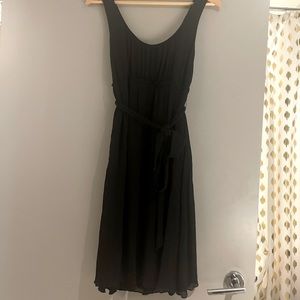 Lightweight & Flowy Black Midi Dress | Banana Republic | Size M